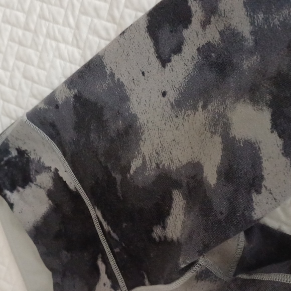 🔥🔥🔥Lululemon Wunder Under floral platoon Silver spoon cropped leggings 8 grey - Picture 7 of 13